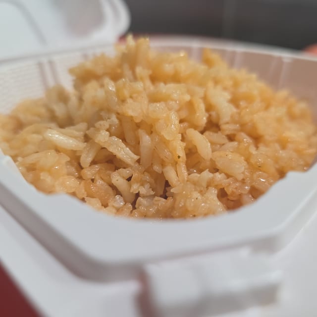 Side rice/arroz.