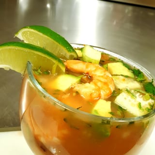 cocktel de camaron frio